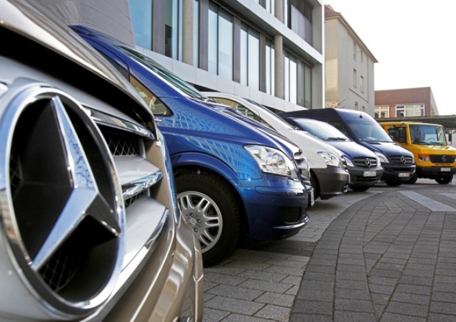 Mercedes-Benz loni obhájil pozici jedničky na trhu