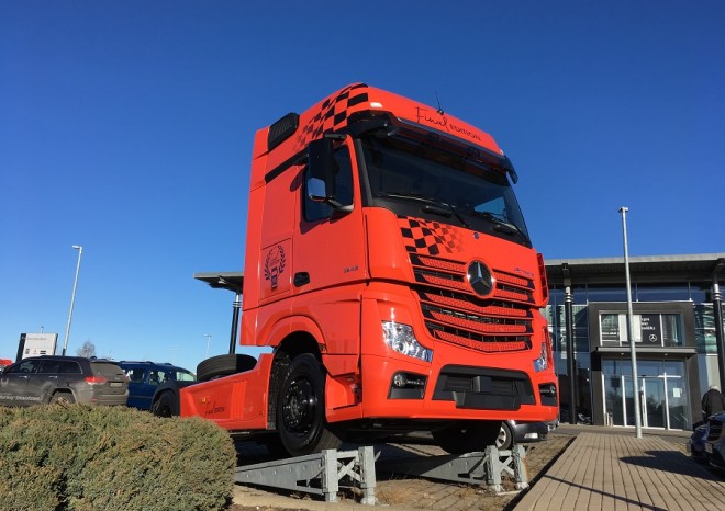 ​Mercedes-Benz jedničkou na trhu i v čele inovací