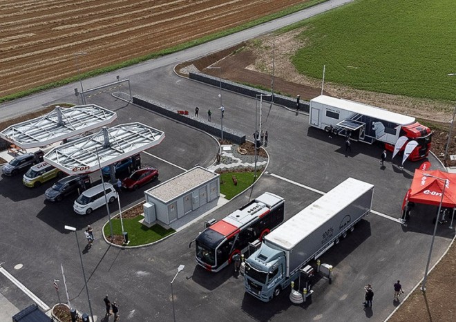​První veřejná dobíjecí lokalita pro elektrické nákladní vozy v Česku je v síti E.ON Drive