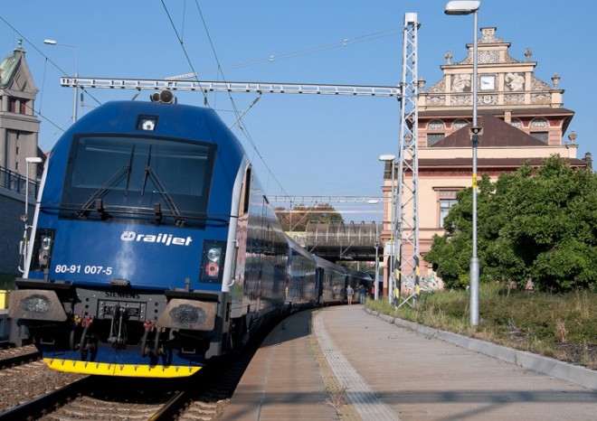 ​Výkon železniční osobní dopravy byl loni nejvyšší za posledních 20 let