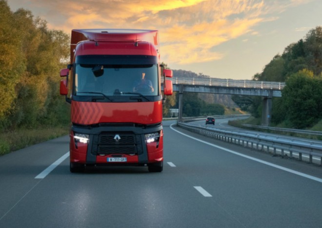 Renault Trucks přidává do systému Optifleet moduly “Health” a “Safety”