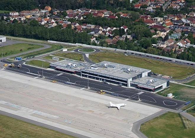 ​Před 90 lety bylo otevřeno letiště v Pardubicích