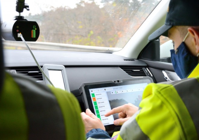 Celníci v Ústeckém kraji vybrali od řidičů na pokutách 2,3 milionu, víc než předloni