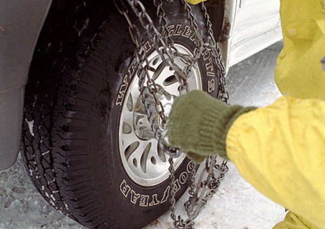 ​Průzkum: Sněhové řetězy využívá asi třetina řidičů, část to neumí
