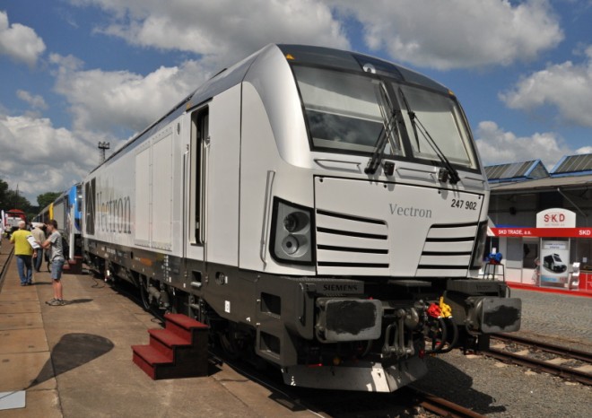 ​České dráhy vyhlásily soutěž na pronájem deseti expresních lokomotiv