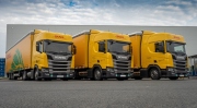 Vozidla Scania LNG v provedení low deck pro DHL Supply Chain