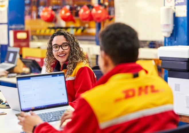 ​DHL Supply Chain zrychluje s platformou SOFTBOT od společnosti SVT Robotics nasazování automatizace