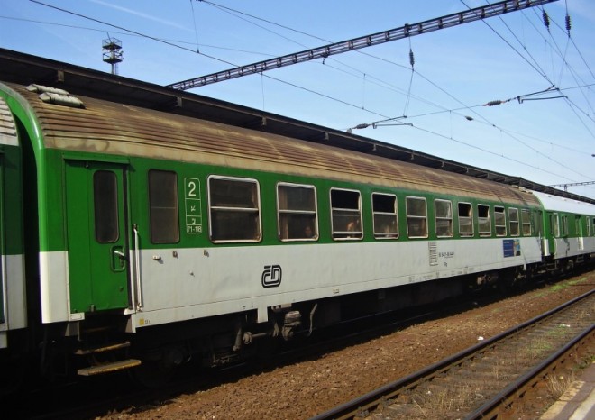 České dráhy zmodernizují až 62 rychlíkových vozů