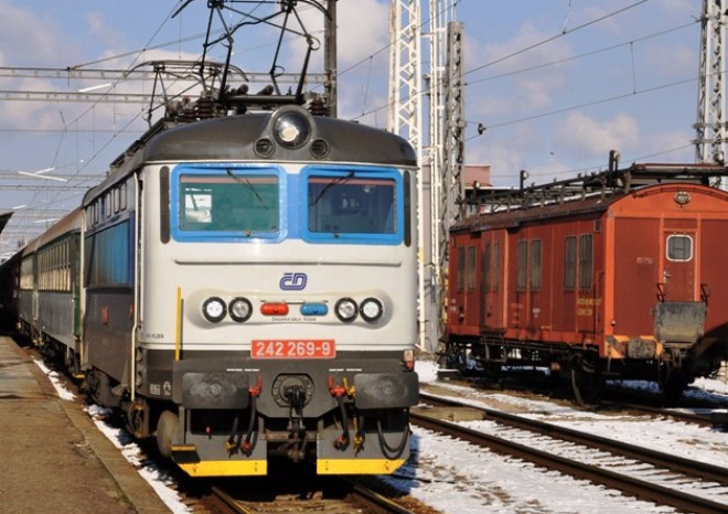 V roce 2012 jelo přes 93 procent spojů Českých drah včas