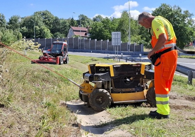 ​Letní prázdniny znamenají pro údržbu dálnic vysoké nasazení