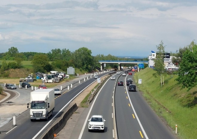 ​Vláda schválila návrh zákona o podmínkách provozu vozidel na pozemních komunikacích