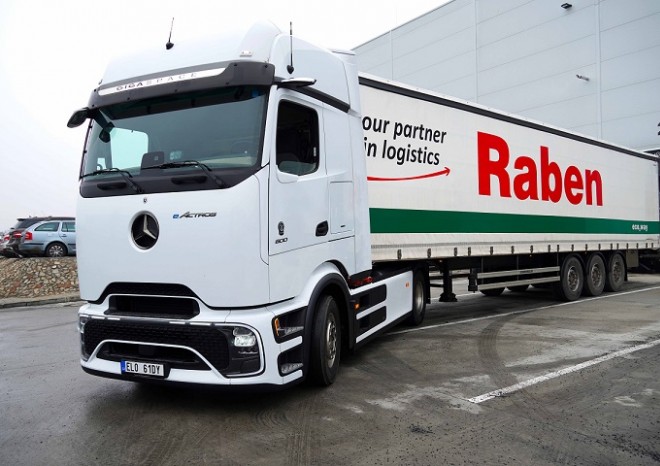 ​Daimler Truck CZ a Raben Logistics Czech testují eActros 600