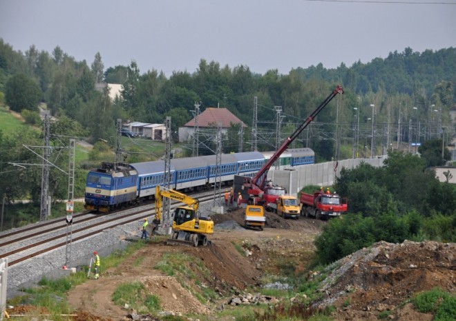 O stavební zakázky na železnici má zájem 22 firem