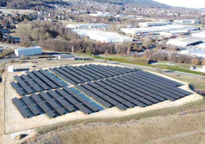 V areálu Denso vznikla největší firemní fotovoltaická elektrárna na Liberecku
