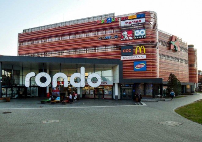 Česká SCF kupuje za více než 7 miliard korun portfolio nákupních center v Polsku