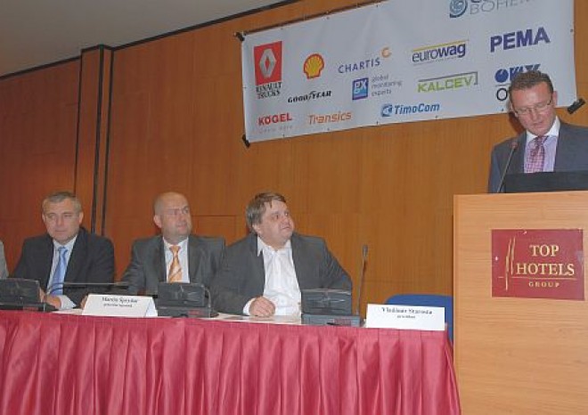 Ministr: O rozšíření mýtného ještě není rozhodnuto