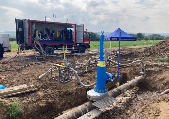​Budimex na D35 dokončuje překládky plynovodů, využívá k nim moderní přečerpávací kompresor