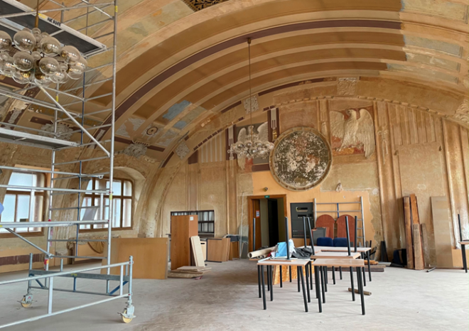 ​Restaurátoři vrací lesk další části Fantovy budovy