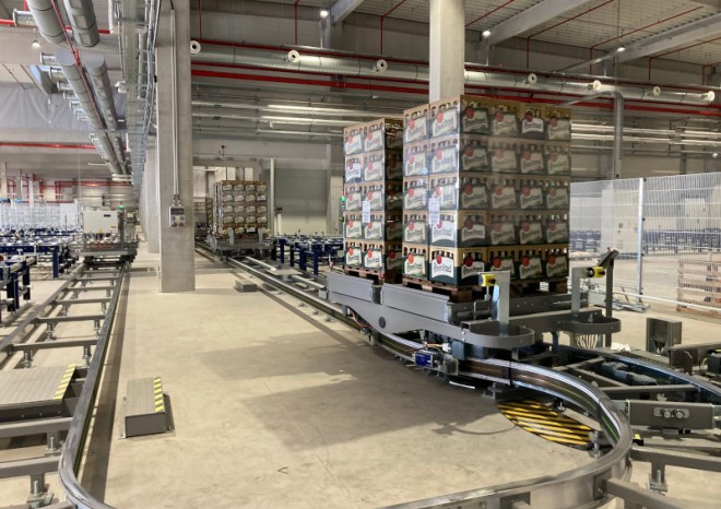 „Náš úkol byl uskladnit 18 000 000 piv,“ říká s nadsázkou Logio