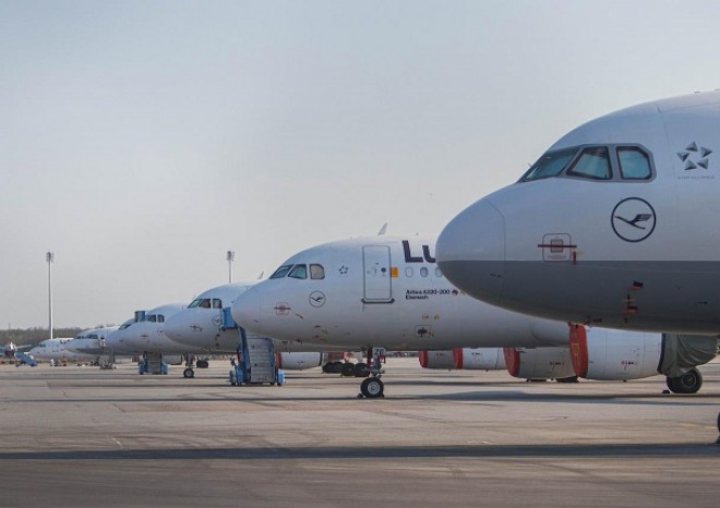 ​Piloti německé Lufthansy stávkují, zrušeno je 800 letů včetně spojů s Prahou