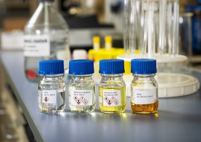 ​Škoda Auto používá do nově vyrobených vozů a v logistice místo nafty