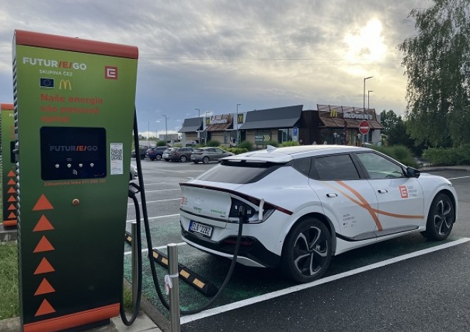 ​Dobíjecí stanice ČEZ v prvním čtvrtletí dodaly o 70 procent více elektřiny než loni