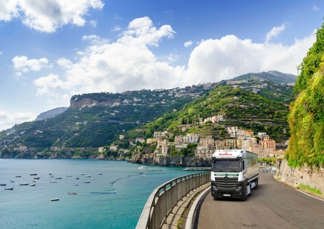 ​David Meduna (Raben): Léto je pro kamionovou dopravu náročnější, ale umíme si poradit