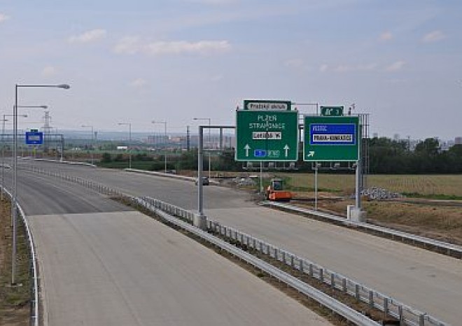 Nová část Pražského okruhu už vydělala 289 milionů Kč