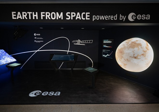 ​Česko slaví 17 let v Evropské kosmické agentuře, v Planetáriu Praha se otvírá unikátní expozice