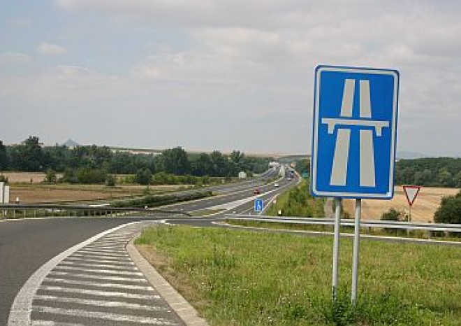 Dálnice D8 bude dostavěna nejpozději do roku 2015