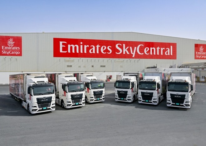 ​Emirates SkyCargo modernizuje svou silniční flotilu nákladními vozy Euro 6