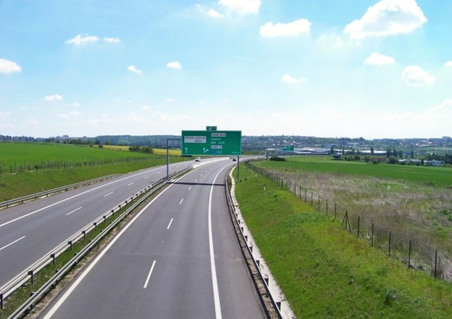 V pondělí se otevře mimoúrovňová křižovatka u Hostivice