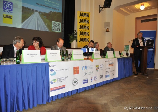 Na listopad se chystá další ročník konference „Bezpečná dopravní
infrastruktura 2014“