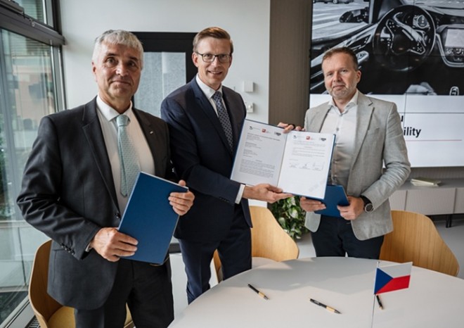 ​Memorandum Ministerstva dopravy a českého autoprůmyslu přispěje k rozvoji autonomní dopravy