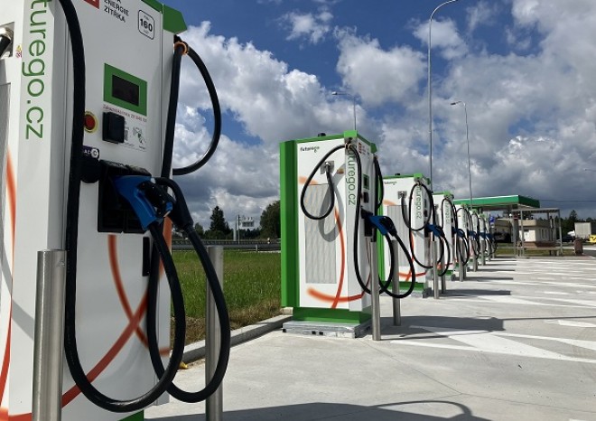 ​ČEZ letos postaví přes 180 nových stojanů a navýší výkon sítě až ke 148 MW