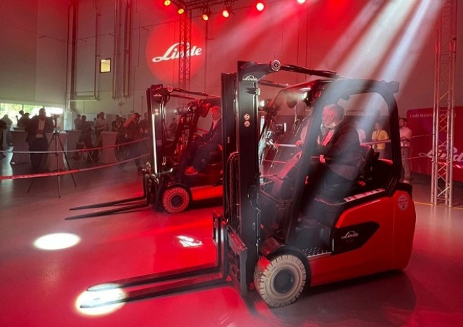 Roadshow Linde Material Handling ČR s novou řadou vysokozdvižných vozíků 1251